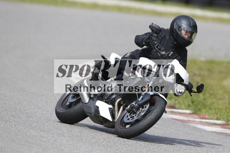 /Archiv-2024/17 01.05.2024 Speer Racing ADR/Schnuppertraining